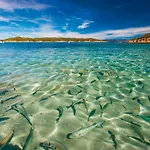 200 M A Pied Terrasse Vue Salins Bus Pour Iles