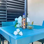 200 M A Pied Terrasse Vue Salins Bus Pour Iles *