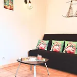 200 M A Pied Terrasse Vue Salins Bus Pour Iles *