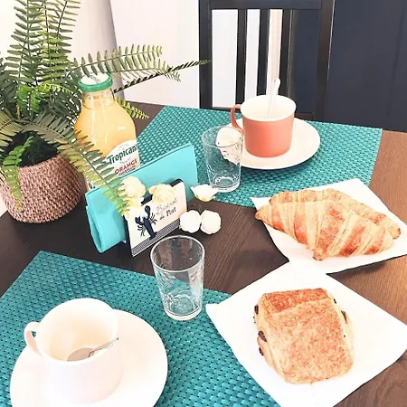 Apartment 200 M A Pied Terrasse Vue Salins Bus Pour Iles