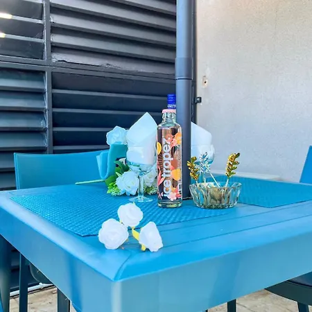 200 M à Pied Terrasse Vue Salins Bus Pour îles *